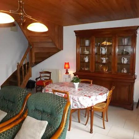 Charme Et Confort: Renove Avec Jardin, Proche Et Randonnees - Fr-1-742-271 Holiday home Saint-Cernin (Cantal)