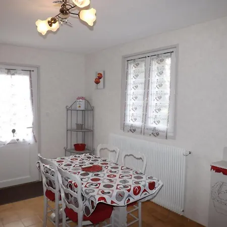 Holiday home Charme Et Confort: Renove Avec Jardin, Proche Et Randonnees - Fr-1-742-271 Saint-Cernin (Cantal)