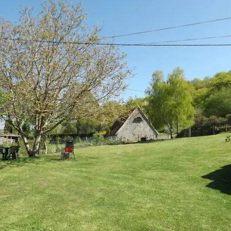Charme Et Confort: Renove Avec Jardin, Proche Et Randonnees - Fr-1-742-271